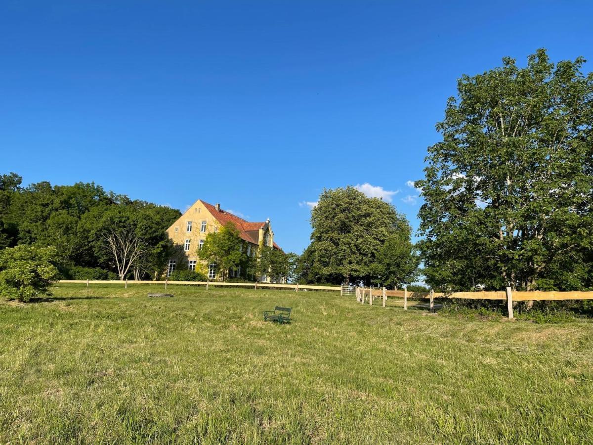 Naturnahes, Neu Moebl.Apartment, Hundefreundlich Neu Gaarz Екстер'єр фото